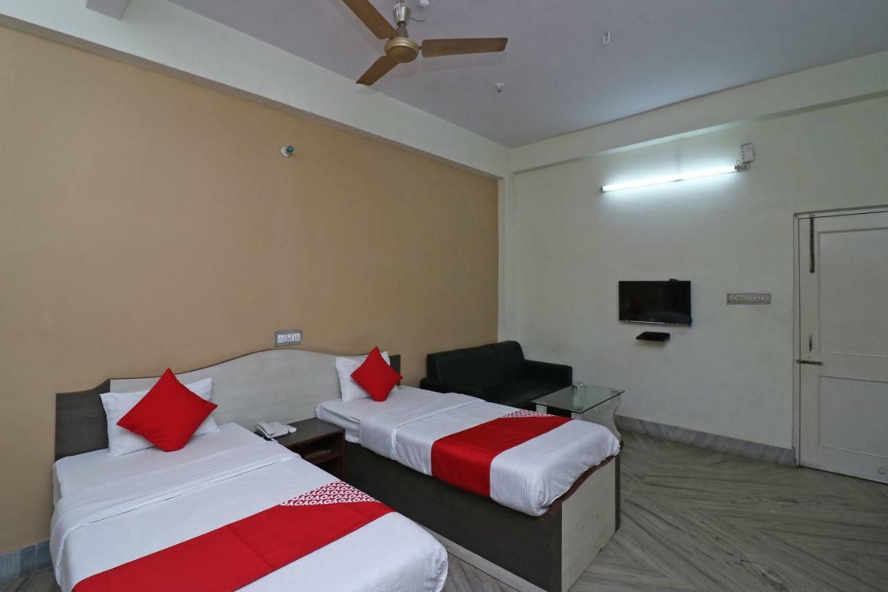 Oyo 37989 Hotel Debarshi Bankura Phòng bức ảnh